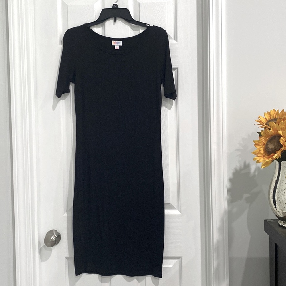 Small Black LuLaRoe Julia Dress
